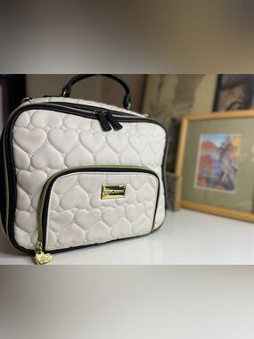 Betsey Johnson Quilted Heart-Pattern Insulated Lunch Bag